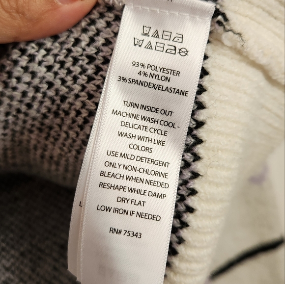 Jessica Simpson White Purple Stripe V-Neck Sweater Fuzzy Stretchy Size XL New - Picture 6 of 7